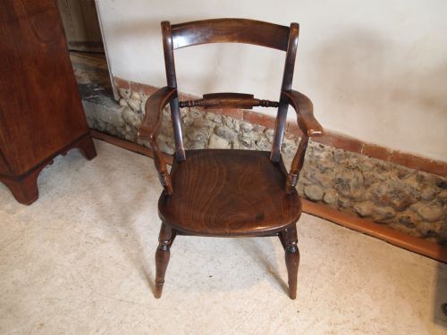 fig 4. Chair Victorian Windsor Knife back Beech and Elm c1870