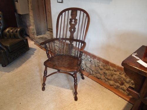 fig 3. Chair Early Victorian Windsor armchair Ash and Elm c1840 Nottinghamshire