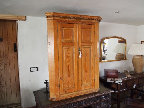 fig 1. Cupboard cabinet corner George III Pine c1780