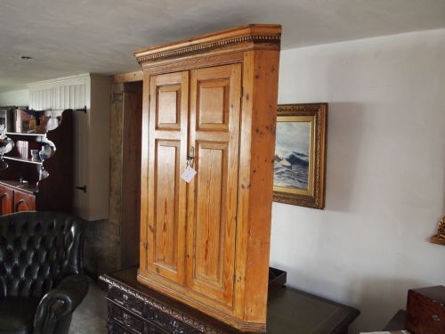 fig 4. Cupboard cabinet corner George III Pine c1780
