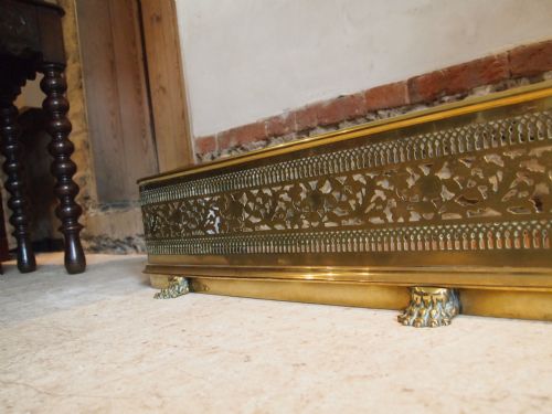fig 2. Fender fine quality Regency brass Fire Fender c1820