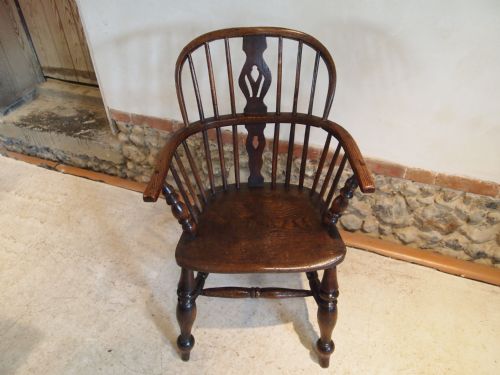 fig 4. Chair Victorian Windsor armchair Lincolnshire region Ash and Elm c1860