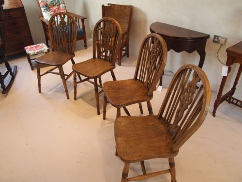 fig 4. Chairs Victorian kitchen wheel back Windsor dining chairs Ash and Elm c1890