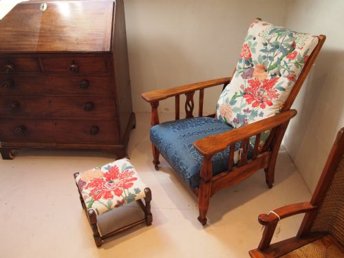 Chair Arts and Crafts Reclining Oak Armchair and Foot Stool C1910