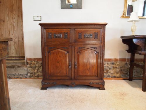 Sideboard Cabinet Chest Arts and Crafts Glasgow School Oak C1900
