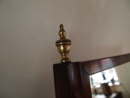 fig 3. Mirror George III Mahogany box mirror with key c1790