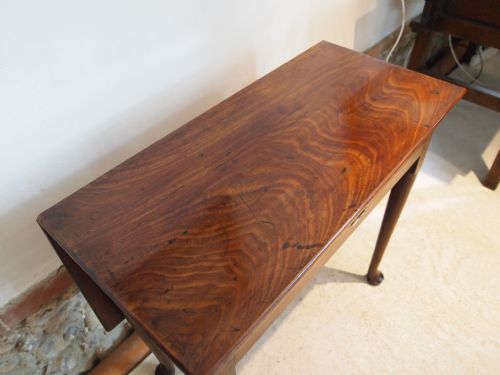 fig 1. Table side tea or lamp George II Mahogany c1750