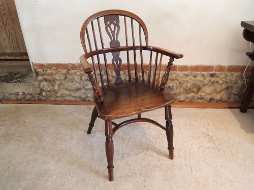 fig 1. Chair Windsor armchair Yew and Elm Amos Grantham Linconlshire c1820