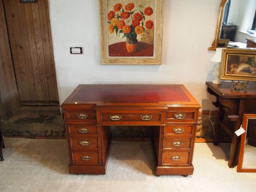 Desk Victorian Walnut Break Front Twin Pedestal Fine Quality C1880