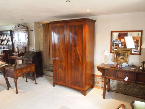 Wardrobe George IV Flame Mahogany C1820