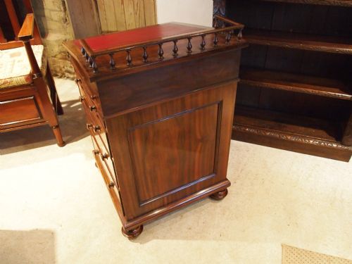 fig 3. Davenport desk Fine quality rare Zebra wood Gillows Willaim IV c1830