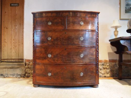 Chest of Drawers Bowfront Early Victorian Figured Mahogany C1840