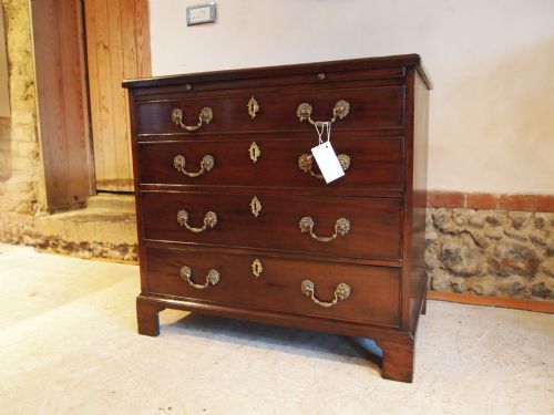 fig 3. Chest of drawers bachelors George III Mahogany small 32 inches wide c1760