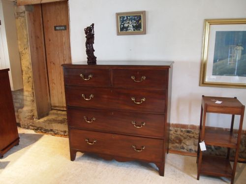 fig 3. Chest of Drawers George III Mahogany large size c1800