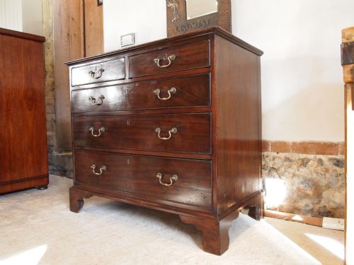 fig 3. Chest of drawers George III Mahogany compact size c1790