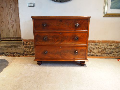 Chest of Drawers Victorian Flame Mahogany Compact Size C1840