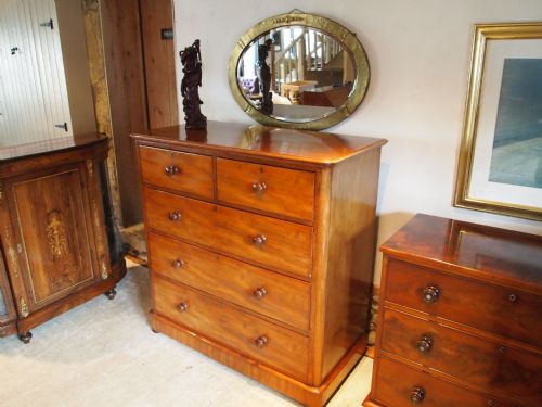 Chest of Drawers Victorian Mahogany Fine Quality C1860