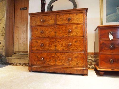 Chest of Drawers Victorian Burr and Figured Walnut C1860