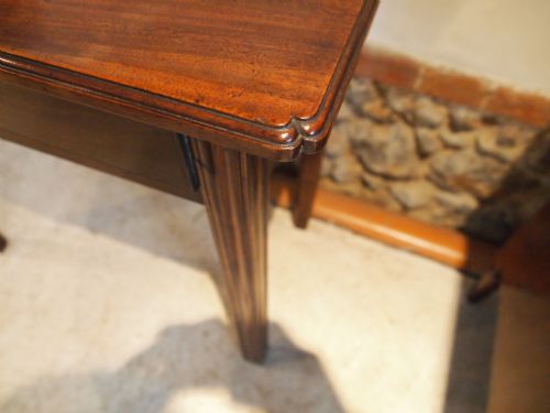 fig 2. Table lowboy George III Mahogany c1770