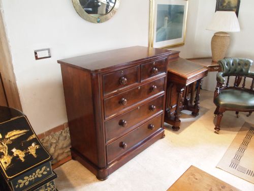 fig 3. Chest of drawers fine quality Victorian Mahogany c1860