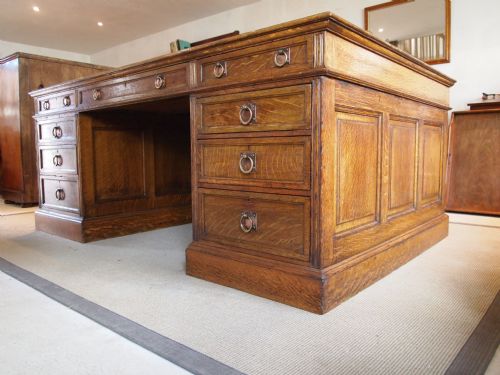 fig 1. Desk Oak rare Arts and Crafts fine partners desk possibly Gillows c1890 