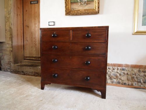 Chest of Drawers George III Mahogany Compact Size C1800