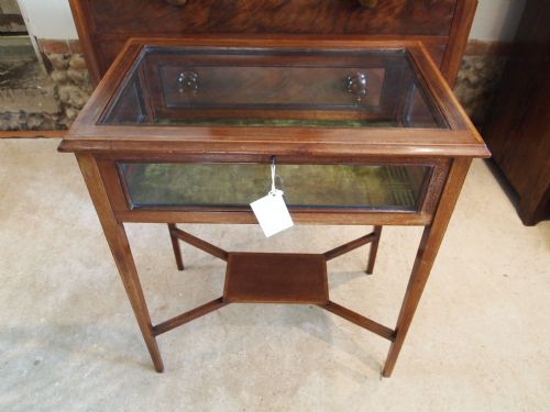 Display Table Fine Edwardian Mahogany Bijouterie Display Table C1910