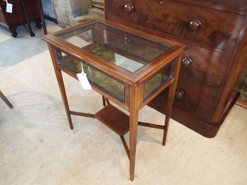 fig 1. Display table Fine Edwardian Mahogany bijouterie display table c1910