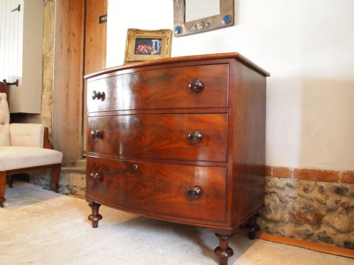 fig 2. Chest of drawers early Victorian Mahogany bow front compact size c1840