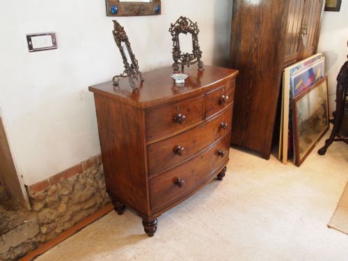 Chest of Drawers Compact George III Mahogany Bow Front Only 35 Inches Wide C1800