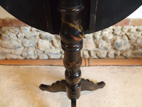 fig 2. Table wine side or lamp table Japanned chinnoiserie George IV Regency c1820