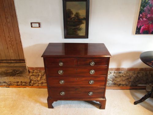 Chest of Drawers Fine Quality George III Mahogany Compact Size C1800