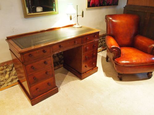 Desk Victorian Plum Pudding Mahogany Fine Quality Heal and Son London C1880
