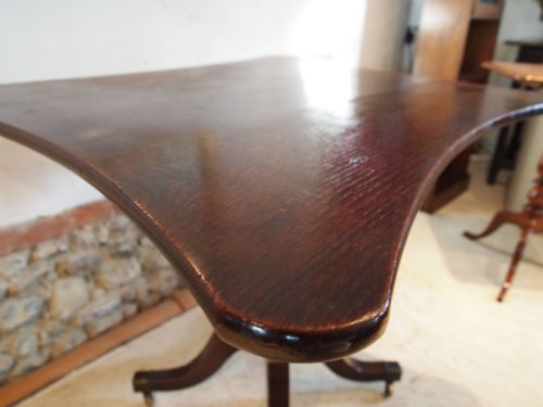 fig 2. Table George III Oak tilt top centre side lamp or wine table c1800