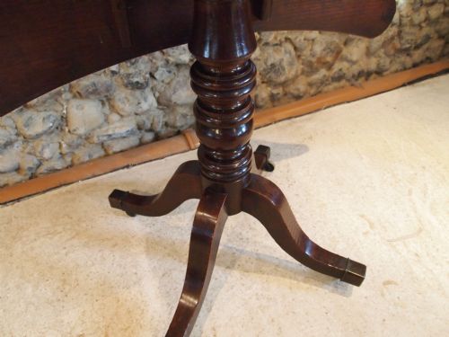 fig 3. Table George III Oak tilt top centre side lamp or wine table c1800
