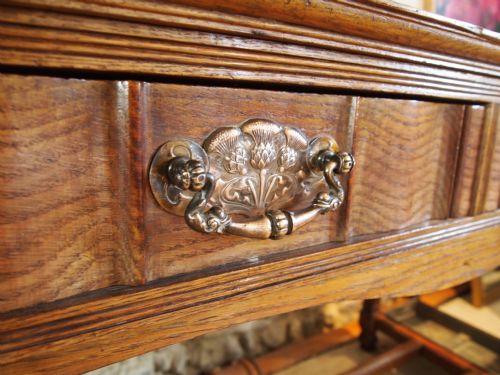 fig 2. Table Arts and Crafts hall table Glasgow school stunning Oak c1880