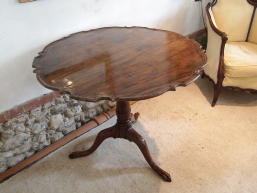 Table Stunning George III Snap Top Mahogany Chippendale Period Table C1770