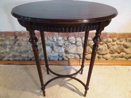 Table Fine Edwardian Mahogany Lamp Side or Hall Table C1900