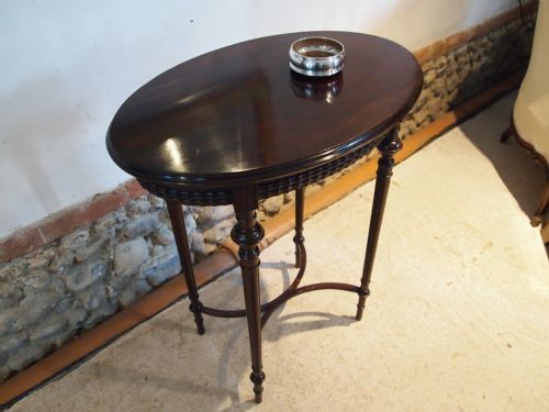 fig 3. Table Fine Edwardian Mahogany Lamp side or hall table c1900