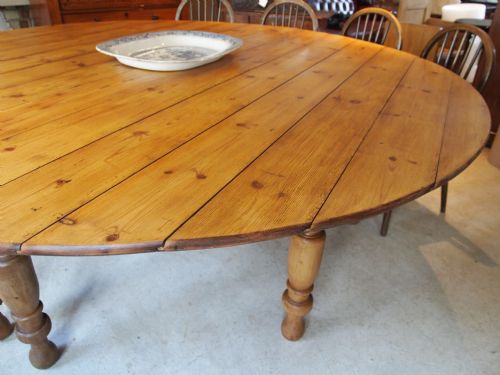 fig 1. Table large Edwardian Pine collapsible dining table c1910