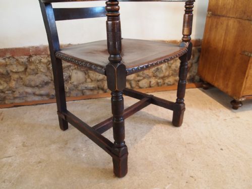 fig 2. Chair Arts and Crafts Oak and Leather manner of William Birch for Liberty c1900