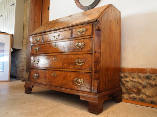 Bureau Fine George II Figured Walnut and Oak C1740