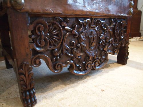 fig 2. Chairs Stunning pair of Italian Walnut Renaissance carved throne chairs c1850