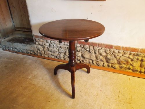 Table Fine Quality George III Cuban Mahogany Lamp Side or Wine Table C1790