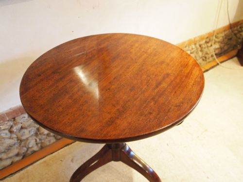 fig 3. Table fine quality George III Cuban Mahogany lamp side or wine table c1790