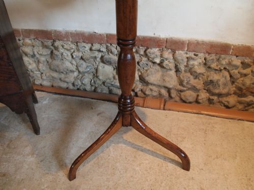 fig 2. Table fine quality George III solid Elm tripod table c1770