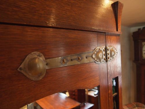 fig 1. Wardrobe Arts and Crafts Oak c1900