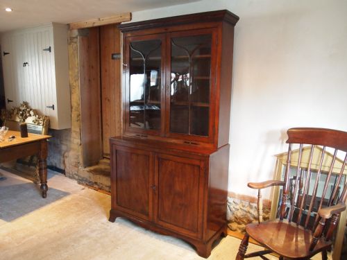 fig 2. Bookcase George III Mahogany fine quality c1790