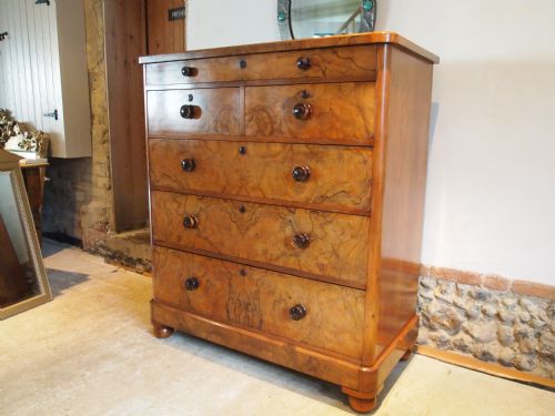Chest of Drawers Victorian Burr and Figured Walnut C1880