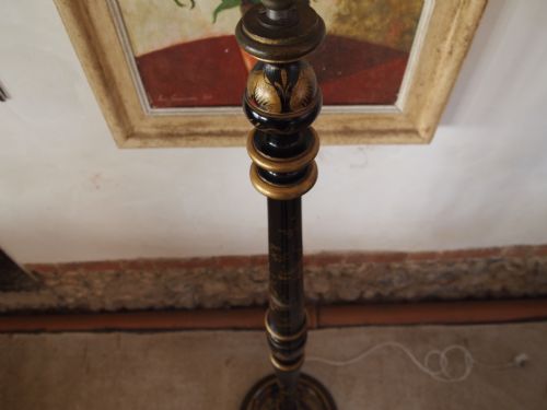 fig 2. Lamp Chinoiserie standard lamp c1920